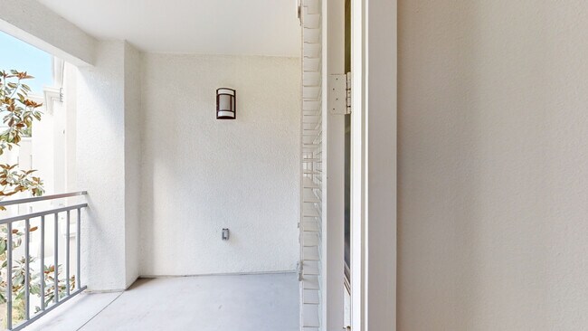 Interior Photo - Los Alisos at Mission Viejo