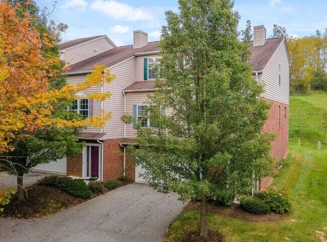 End Unit - 510 Tall Oak Blvd