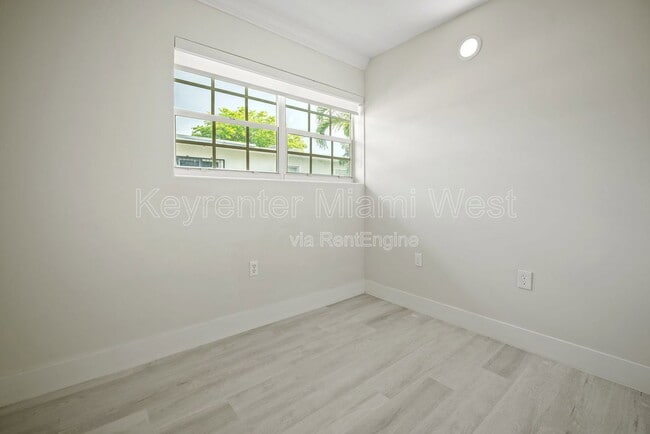Photo - 219 NW 10th Ave Apartment