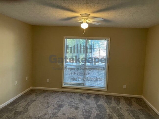 Building Photo - 385 Burch Rd