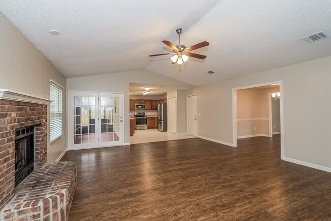 Foto del edificio - 1425 Panther Run Rd