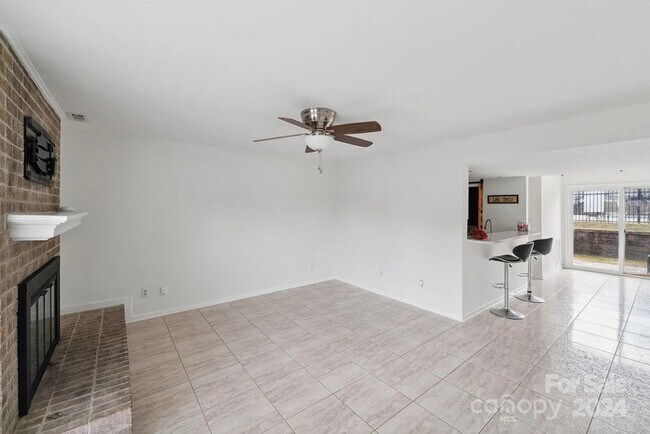 Building Photo - Discover the Carmel Cutie Your Lease-to-Ow...