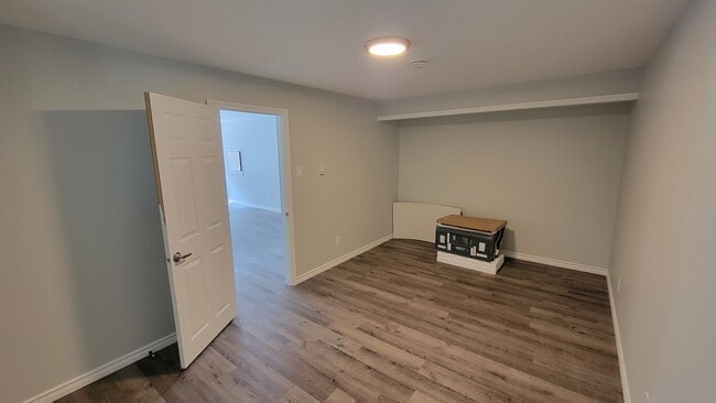 Building Photo - 83 Goulburn Av