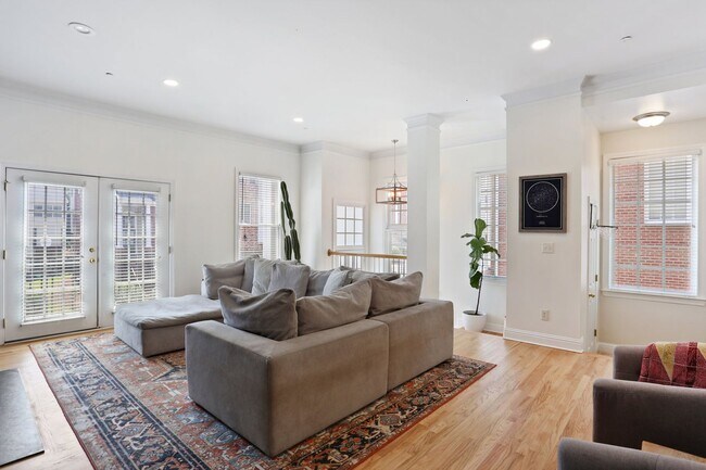 Foto del edificio - 308 Creekbank Way SE