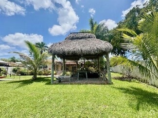 Building Photo - 3720 Coral Hills Dr