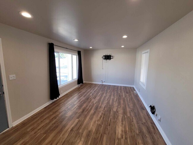 Foto del edificio - 5580 S 4270 W