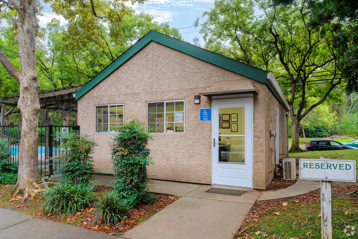 Primary Photo - Humboldt Park