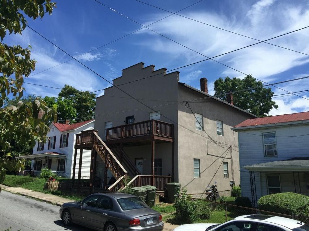 260 Port Republic Rd, Waynesboro, VA 22980 Room for Rent in