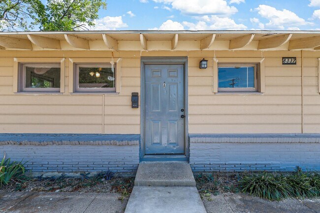 Foto del edificio - 8339 White Settlement Rd