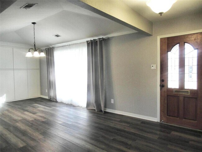 Foto del edificio - 2913 Ridgedale Dr