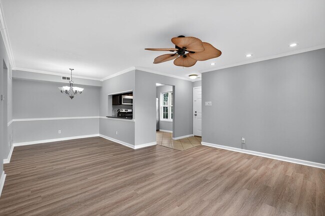 Foto del edificio - 803 Aberdeen Ln