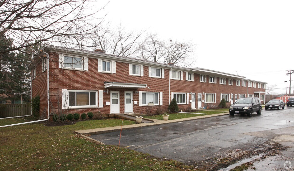 Foto del edificio - 930-938 N Boxwood Dr