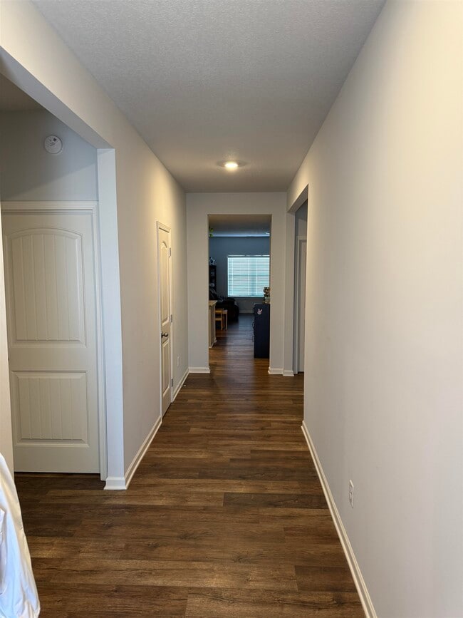 Building Photo - 7968 Hickory Meadow Rd