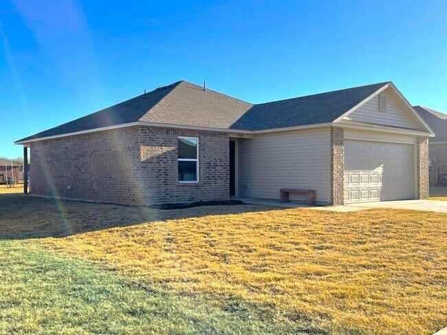 Foto del edificio - Harrah Haven: Exceptional 3 Bed, 2 Bath Re...