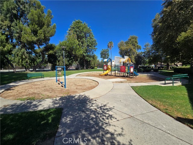 Foto del edificio - 7641 Reseda Blvd