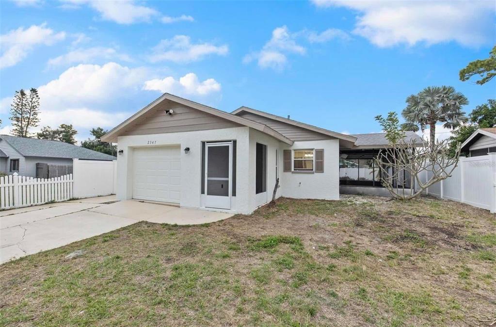 Foto principal - 2347 Benson St