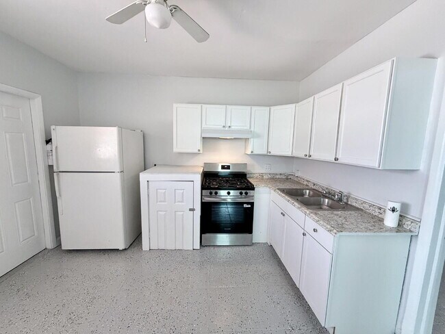 Foto del edificio - "Charming 2-Bed Oasis in West Palm Beach"