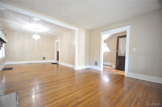 Foto del edificio - 74 Norwalk Ave
