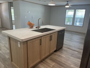 Building Photo - 15777 Bolesta Rd