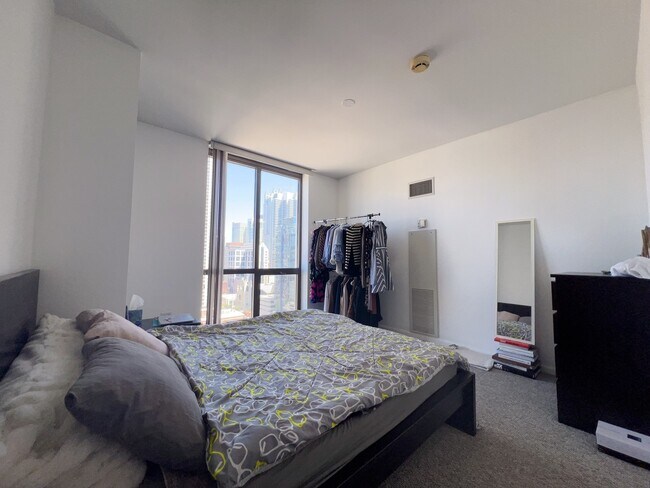 Foto del edificio - 635 N Dearborn St