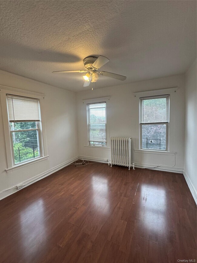 Foto del edificio - 525 E 5th St