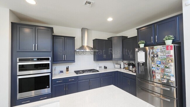 Building Photo - 3407 E Louise Dr