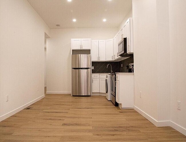 Foto del edificio - 2440 Clifford St