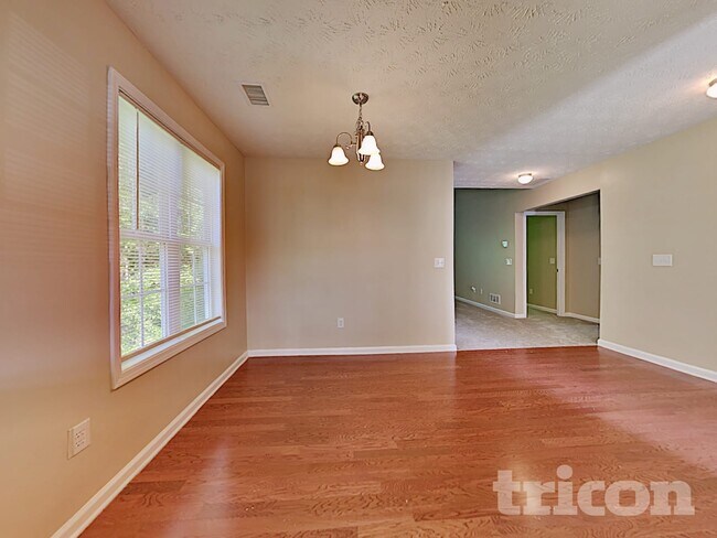 Building Photo - 1416 Meadow Ct