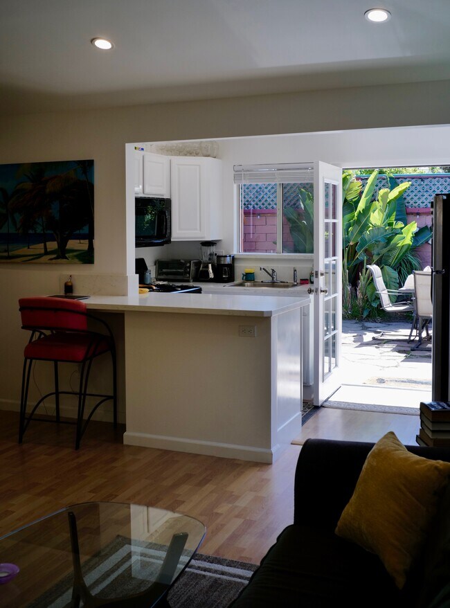 Foto del edificio - 2207 Glyndon Ave