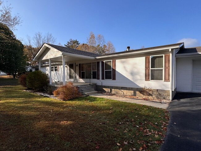 Building Photo - Three Bedroom Countryside Home in Corbin, KY