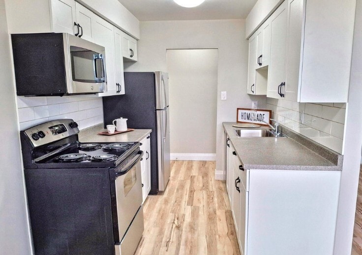 Primary Photo - Hilltop Apts