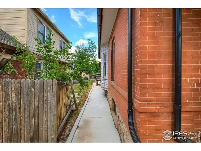 Building Photo - 940 15th St
