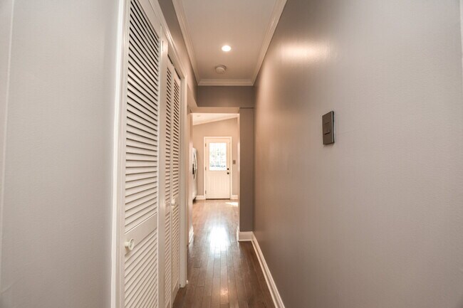 Building Photo - Welcome Home!