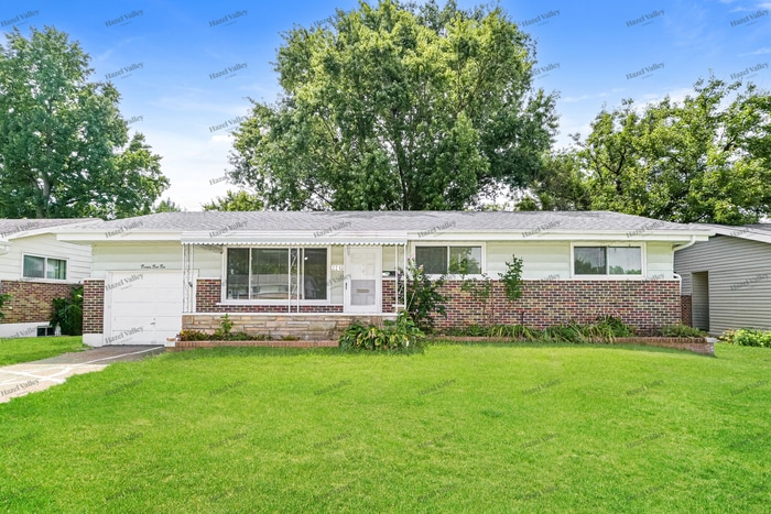 Photo - 2210 Hollis Dr (St. Louis, MO)
