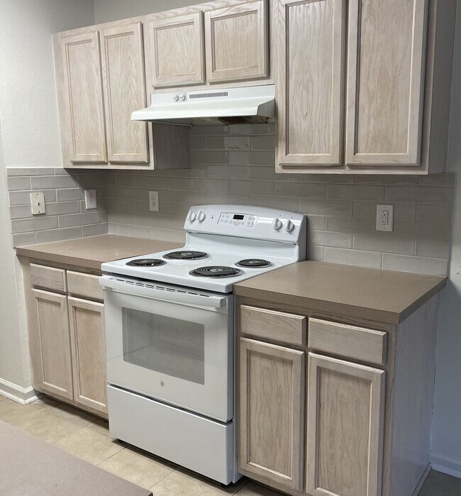 Foto del edificio - Lovely 3 Bed/2 Bath home in the Inverness (River Oaks)!