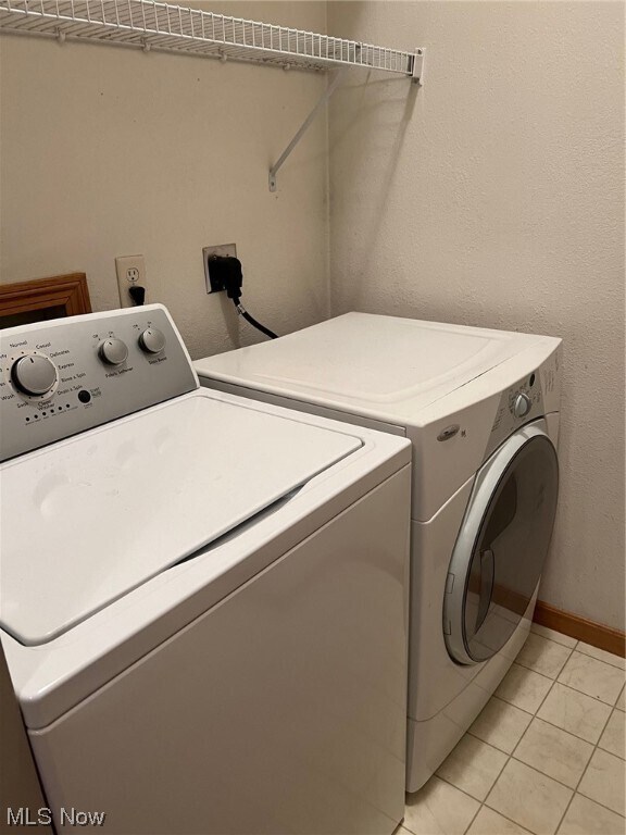 Building Photo - 243 S Linden Ct