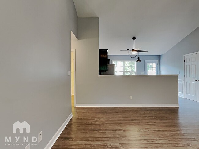 Foto del edificio - 2070 Brantley Creek Dr
