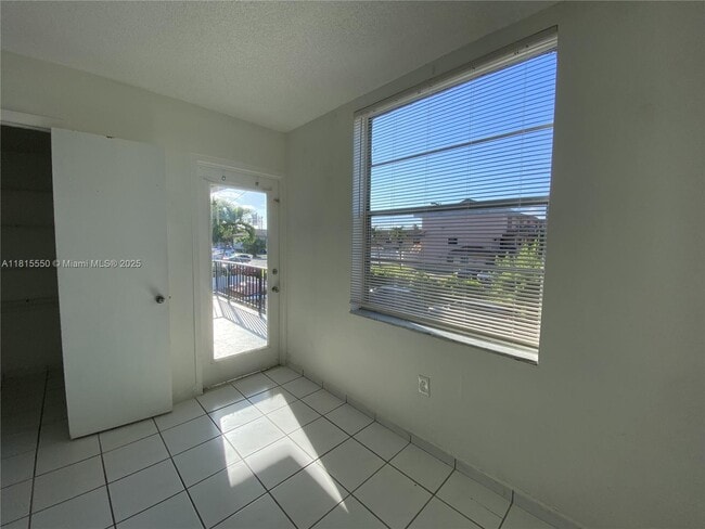 Foto del edificio - 5775 W 20th Ave