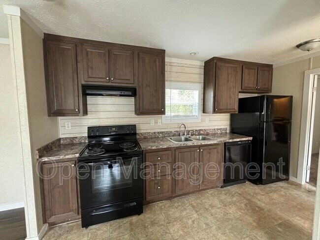 Building Photo - 356 Bayhead Dr