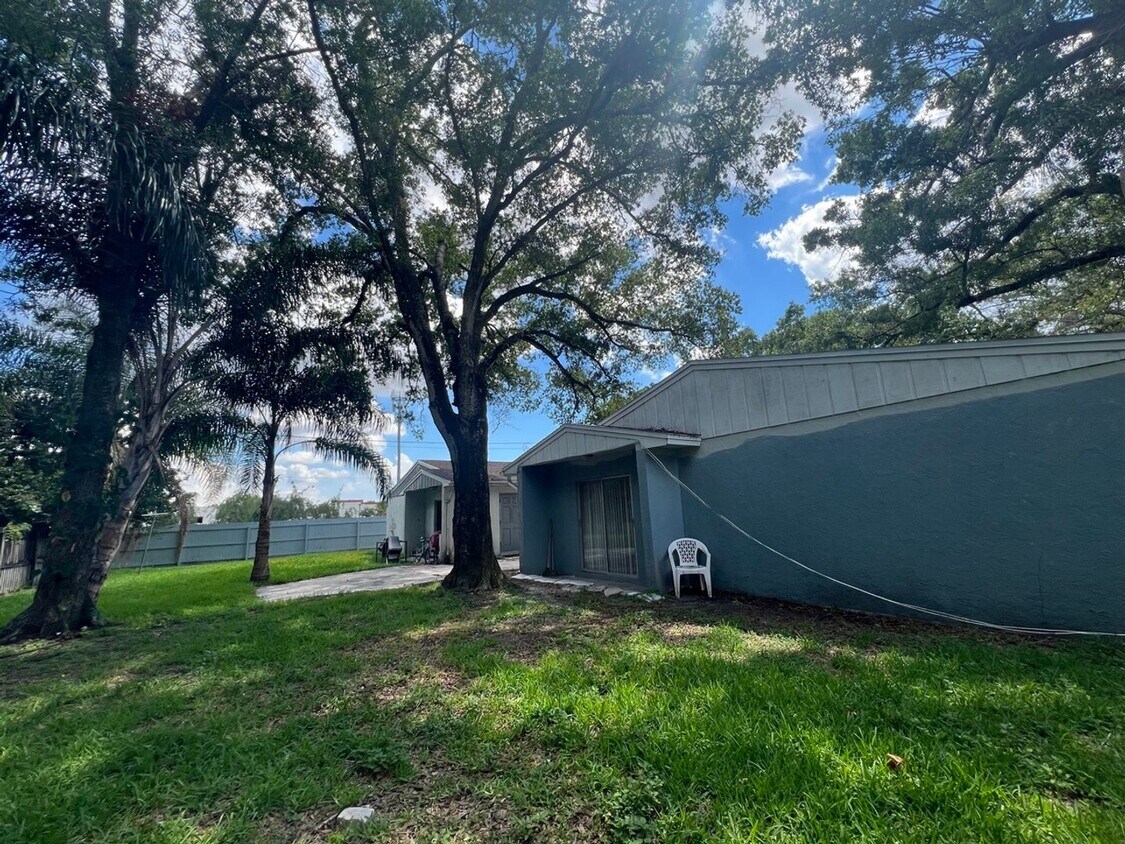 Foto principal - 2/1 Duplex for rent - schedule showing today