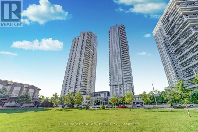 Building Photo - 275-1275 Village Green Square