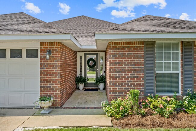 Building Photo - 155 Cypress Ln