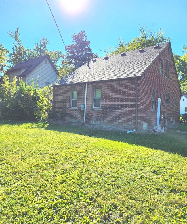 Building Photo - 18314 Fenton St