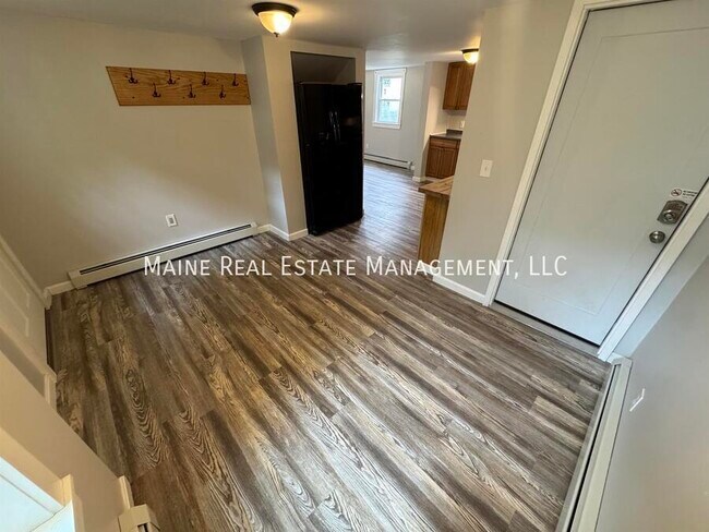 Building Photo - 97 Grove St
