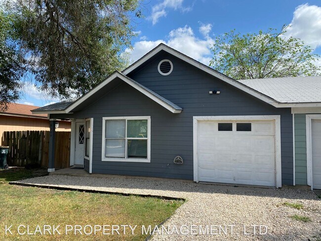 Foto del edificio - 3 br, 2 bath House - 8309 FOREST RIDGE DR.