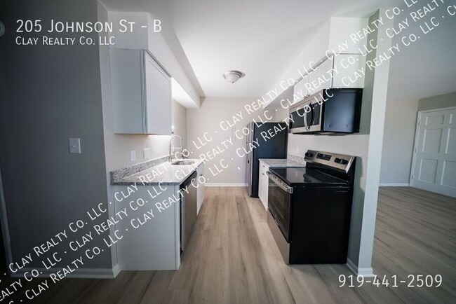Building Photo - 205 Johnson St