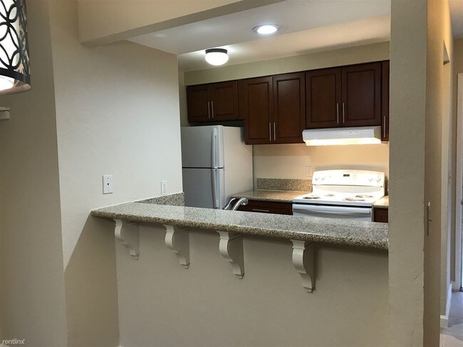 Foto del edificio - 1415 Loeffler Ln