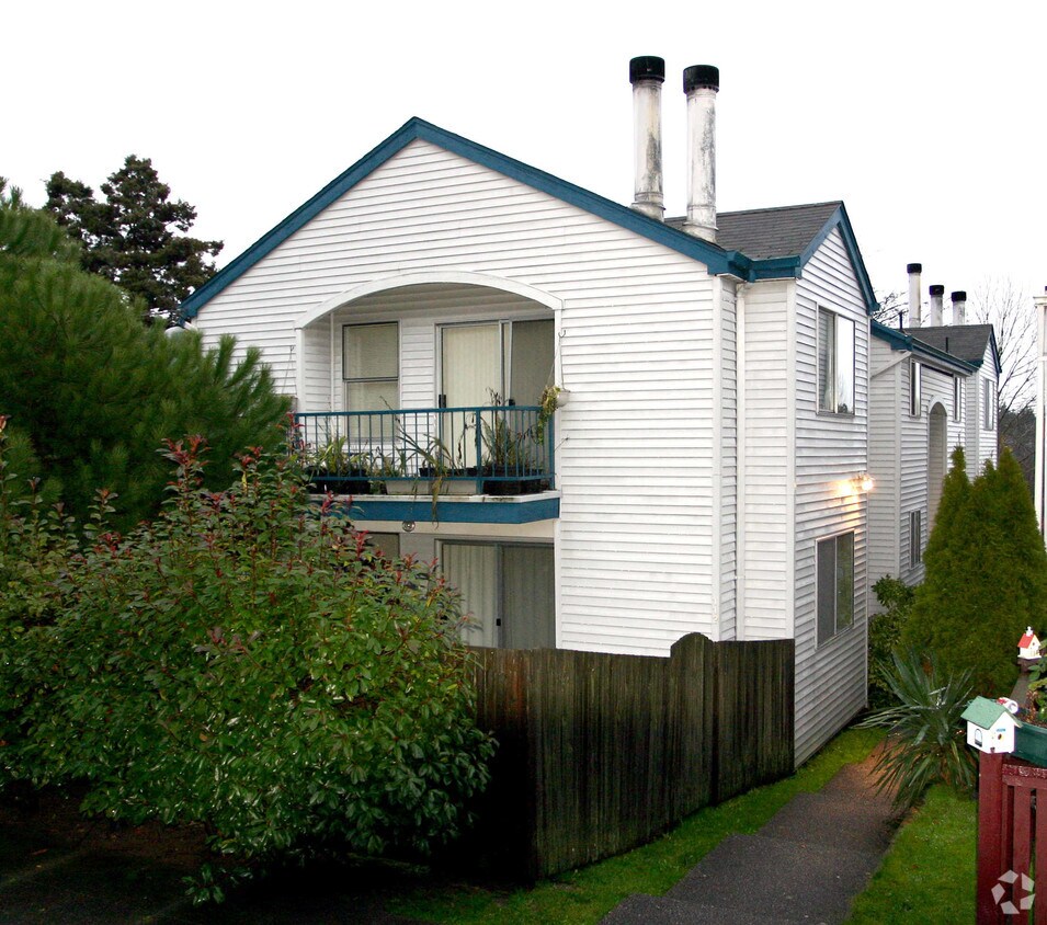 Primary Photo - 112 25th Ave E