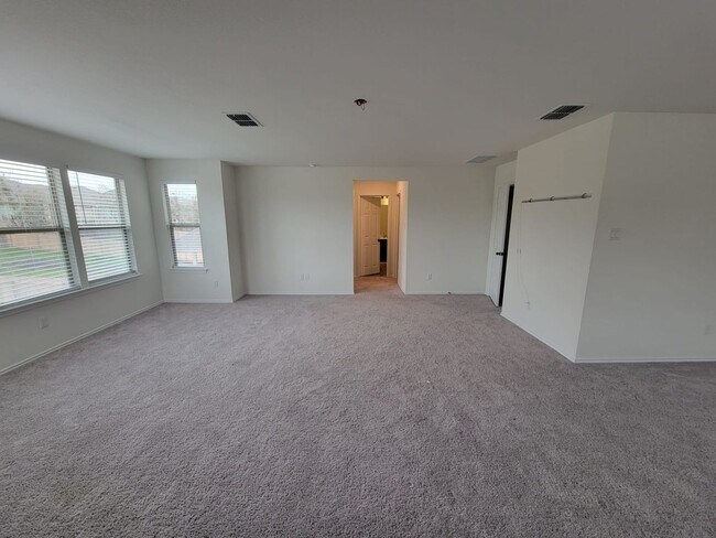Foto del edificio - 5 Bedroom Single Family Home in Round Rock