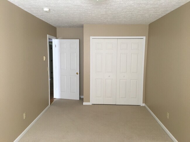 bedroom - 8838 Stone Way NW